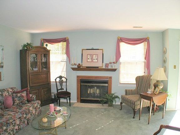 Fireplace in Fam. Rm.