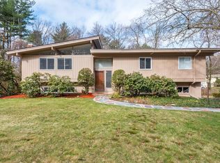 6 Pilgrim Dr, Andover, MA 01810