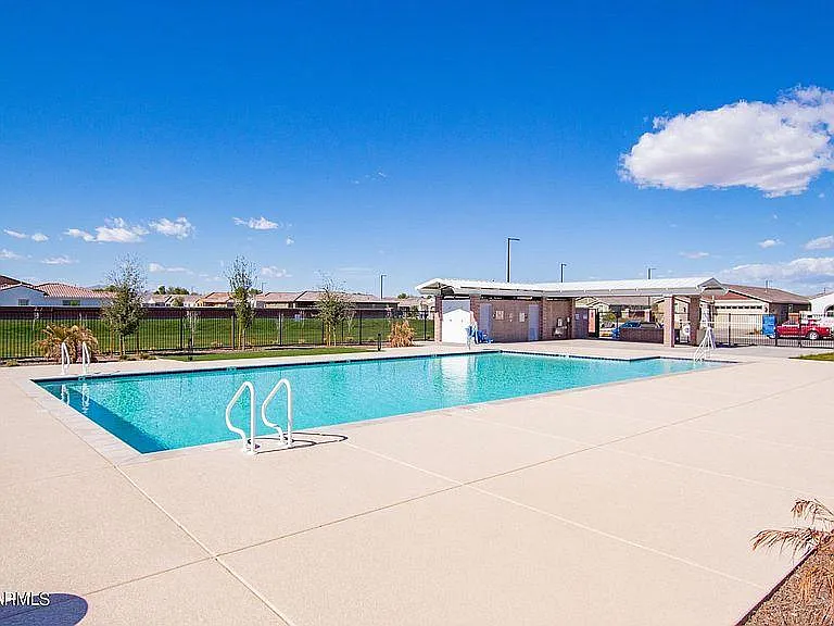 14579 W Dahlia Dr — Photo 29