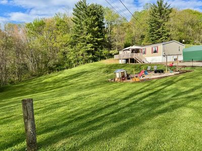 203 Bender Rdg, Mount Hope, WV, 25880