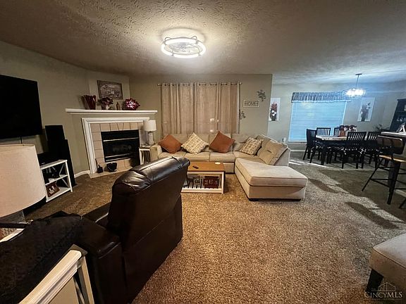 2nd image of 137 High Ridge Ct