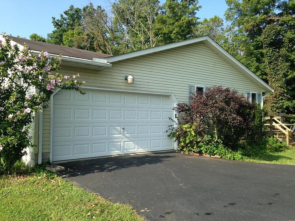 2nd image of 2851 Innis Rd