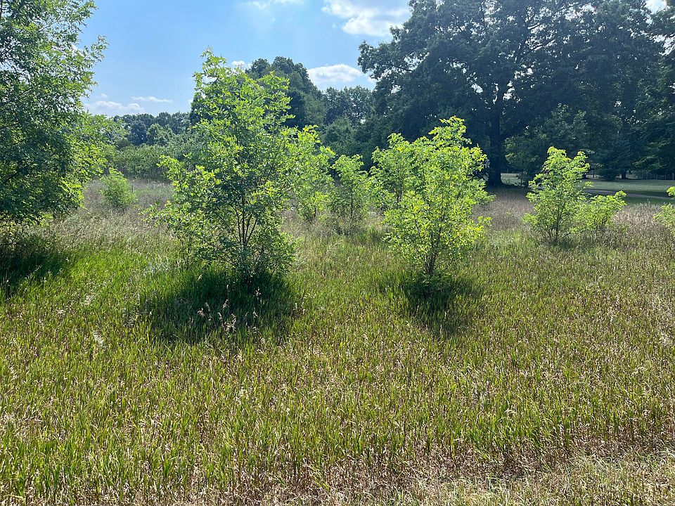 2nd image of 3380 Babylon Rd