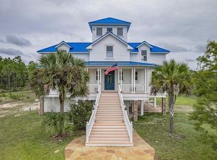 713 Mill Rd, Carrabelle, FL 32322