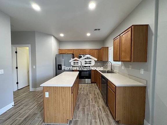 3rd image of 10992 W Manzanita Dr