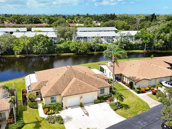 3306 Vivienda Blvd, Bradenton, FL 34207