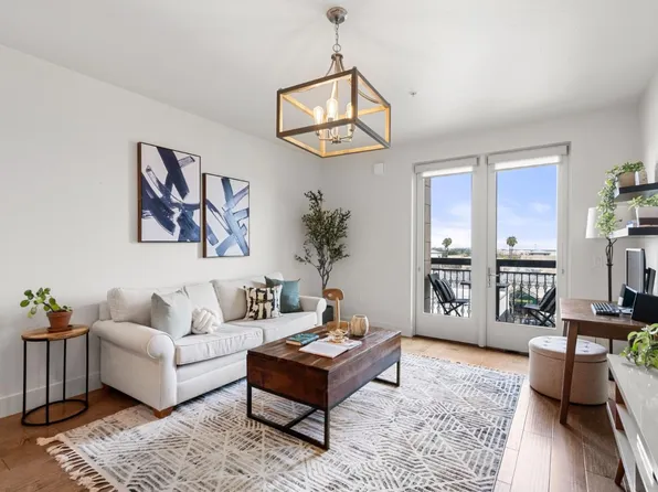 657 Walnut St #413, San Carlos, CA 94070