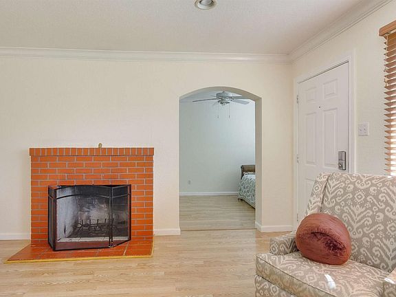 5th image of 4940 Alcott Dr
