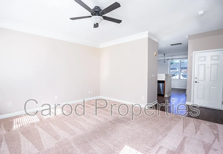 8829 Arbor Creek Dr — Photo 3