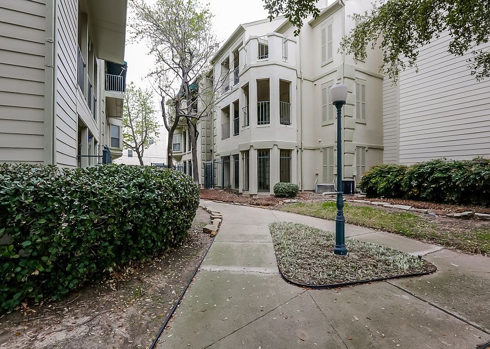 1st image of 3105 San Jacinto St APT 202