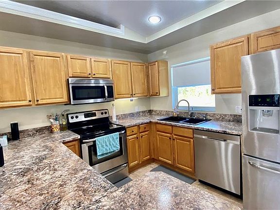 5th image of 1141 Lake Hill Dr