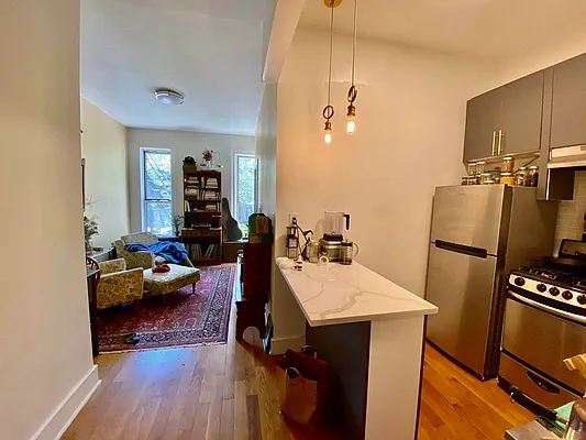 Rented by Lang Realty LLC | media 22