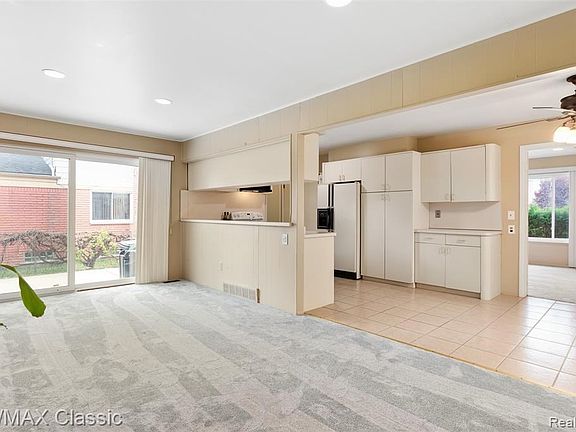 5th image of 29084 Marshall St