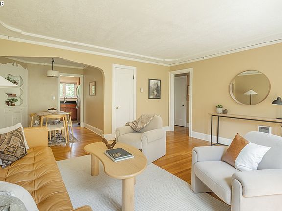 5th image of 1411 SE 30th Ave APT 4