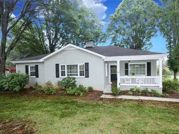 1300 N Sharon Amity Rd, Charlotte, NC 28211