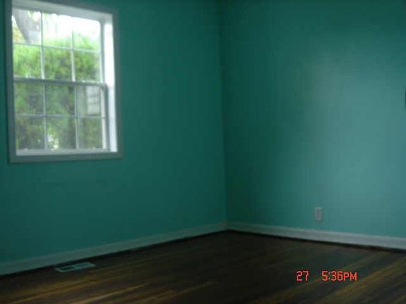 5th image of 1810 S Asbury St