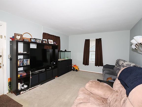 2nd image of 7343 Clovernook Ave