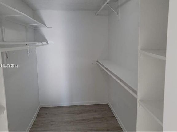 4th image of 6940 Miami Gardens Dr #1-320