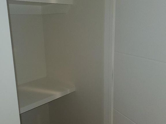 5th image of 340 N Oxford Ave APT 302