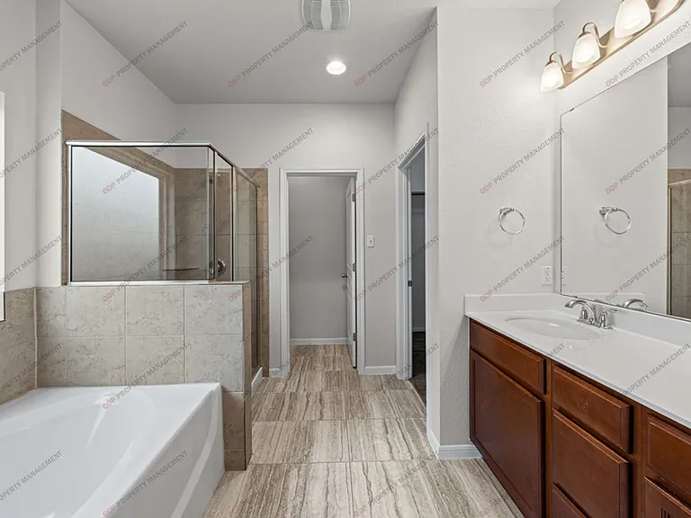 727 Cross Dr — Photo 21