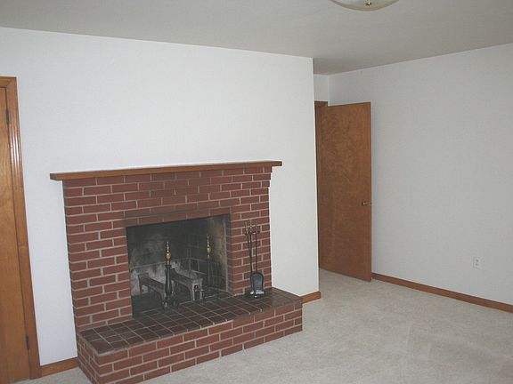 2nd image of 617 Sandusky Dr