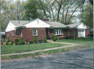 17 Deerfield Rd, Needham, MA 02492