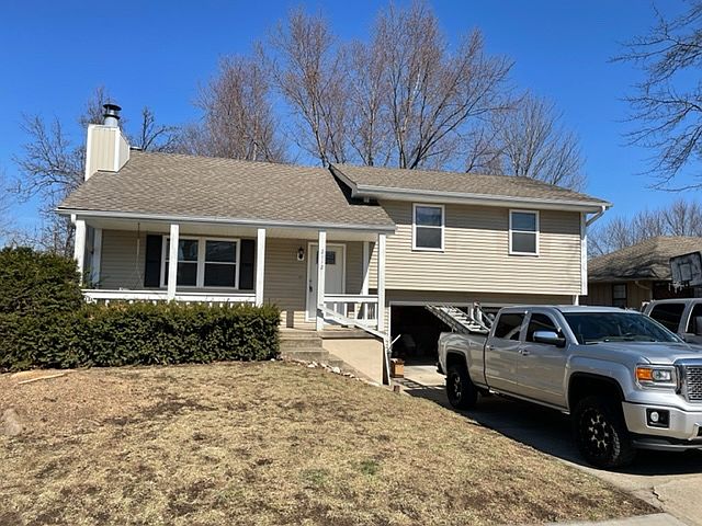1st image of 2112 NE Knollbrook St
