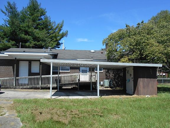 2nd image of 202 N Caswell St