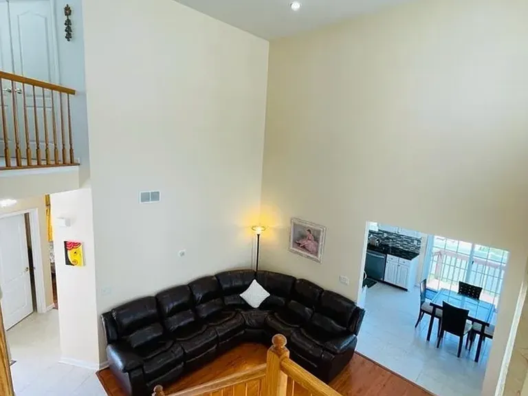 291 Morning Glory Dr — Photo 3