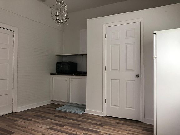 3rd image of 2306 E 2nd Ave #9