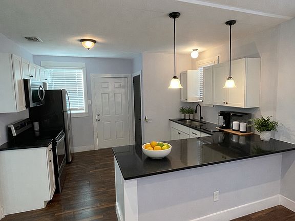 3rd image of 1315 Willow St #1