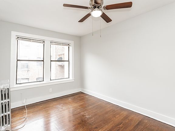 3rd image of 6949 S Paxton Ave APT 2B