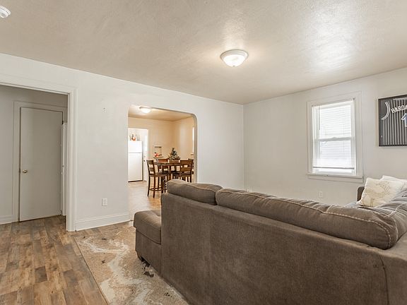 3rd image of 437 W Minota Street