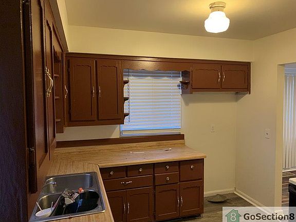 3rd image of 3509 N Lesley Ave