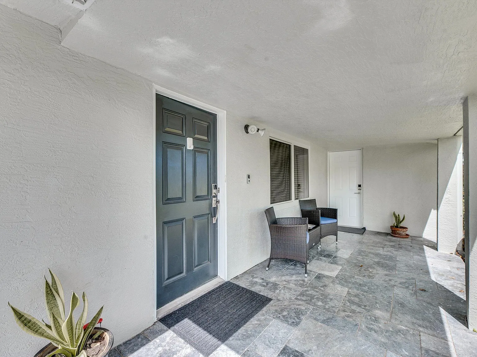 4 bed, 4.0 bath, 2170 sqft, $8,999 — Photo 3
