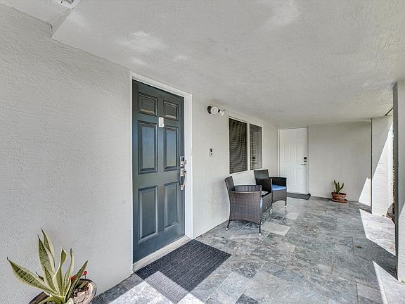 3rd image of 2633 NE 3rd Ave