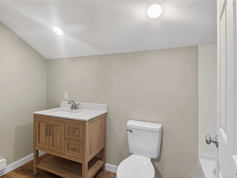 6637 Dix Rd — Photo 33