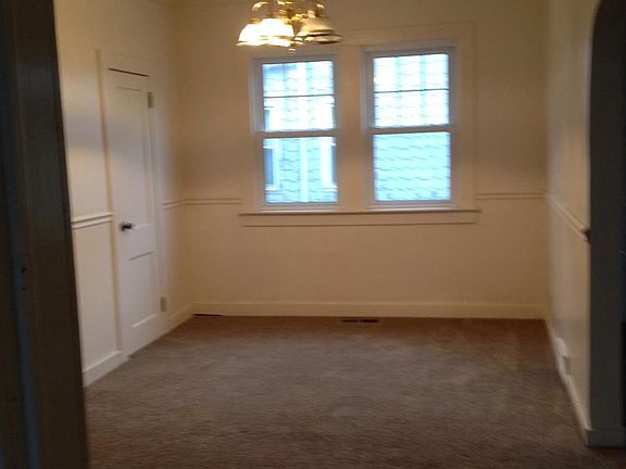 Dinning Rm from dwn Bedrm