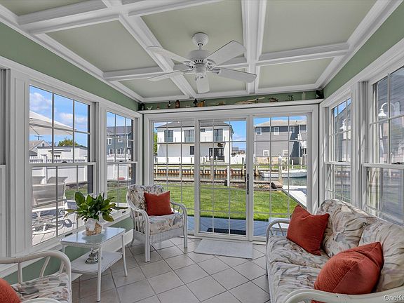 3rd image of 25 Bayview Avenue