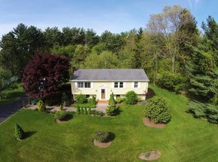 37 Hobomock St, Pembroke, MA 02359