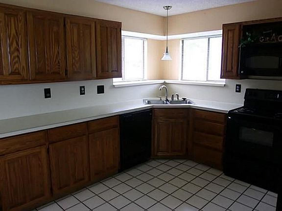 4th image of 6300 Brownlee Ln