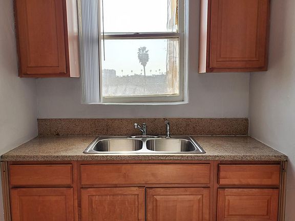 5th image of 2856 Francis Ave APT 301