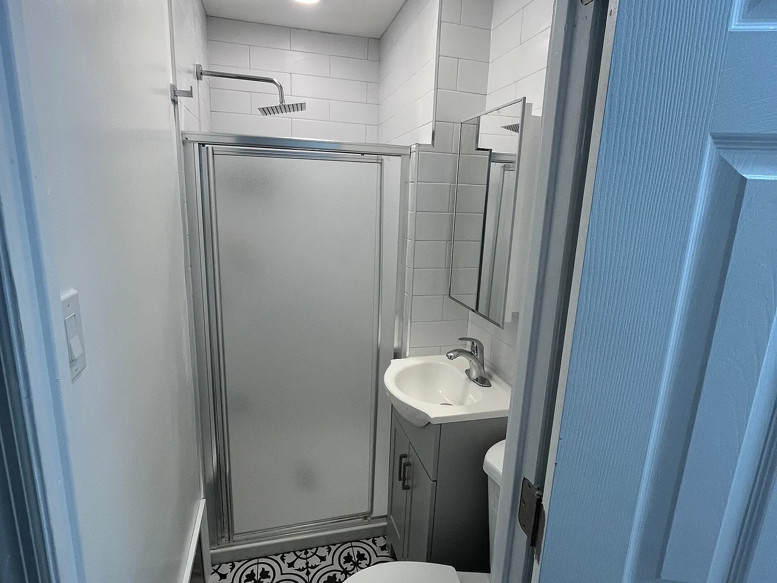1 bed, $2,100 — Photo 3