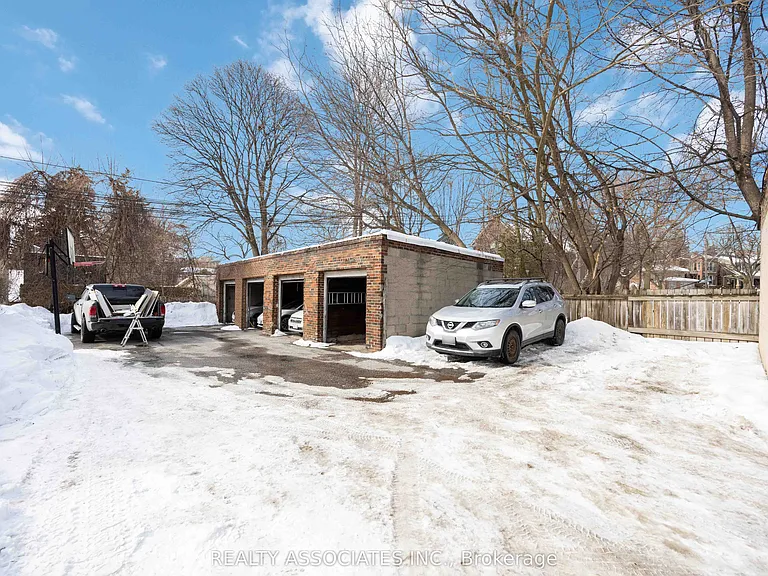 162 Millwood Rd — Photo 17