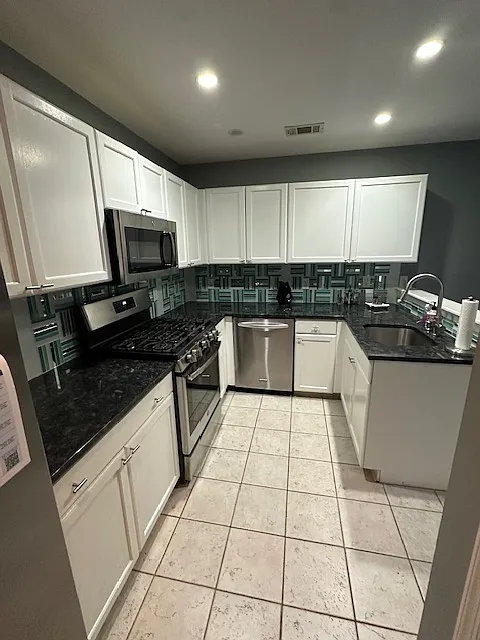 2 bed, 1521 sqft, $3,650 — Photo 2