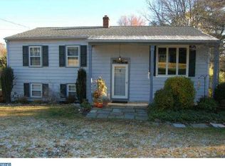 1685 Highpoint Ln, Aston, PA 19014