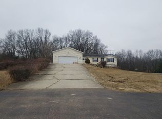 4300 Center Rd, Linden, MI 48451