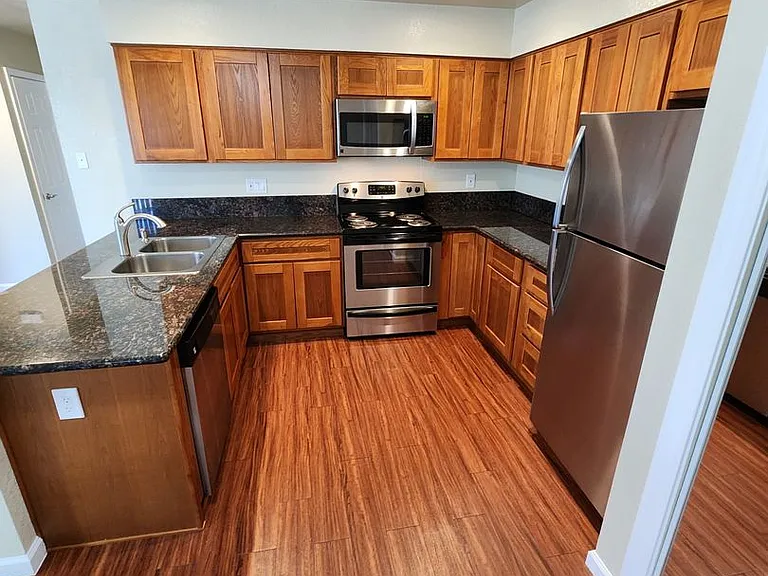 Carmel Woods Apartments — Photo 58