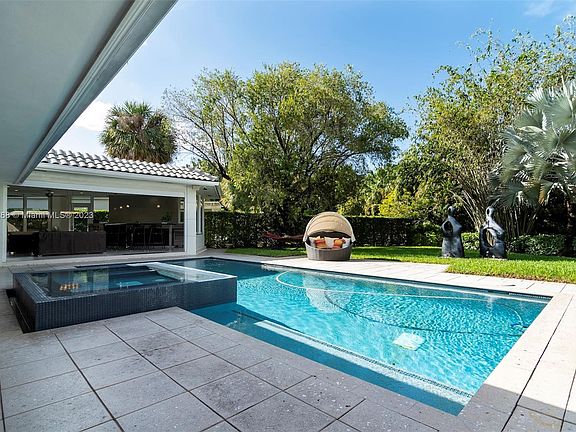 3rd image of 5354 NW 94th Doral Pl