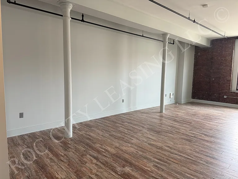 The Hive @ 155 — Photo 5